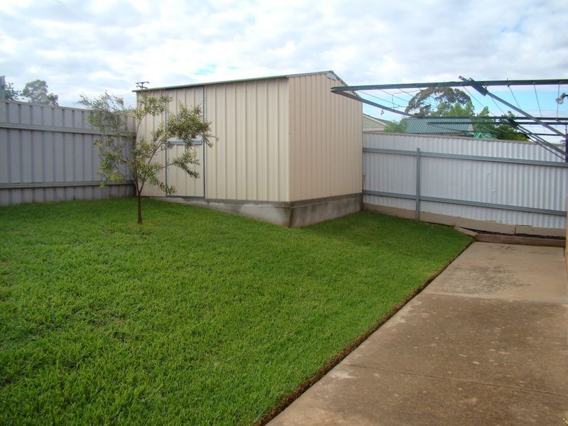 13 Kenneally Street, Kooringal NSW 2650