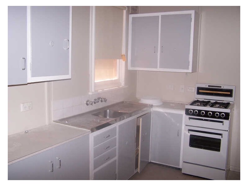 5 Immarna Place, Kooringal NSW 2650