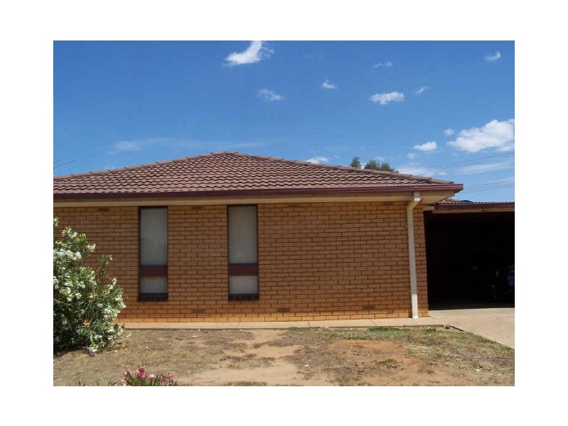 3/2 Bavaria Street, Wagga Wagga NSW 2650