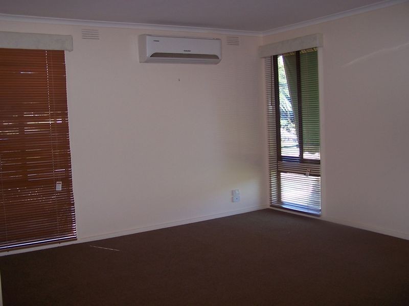 11 Adams Street, Ashmont NSW 2650