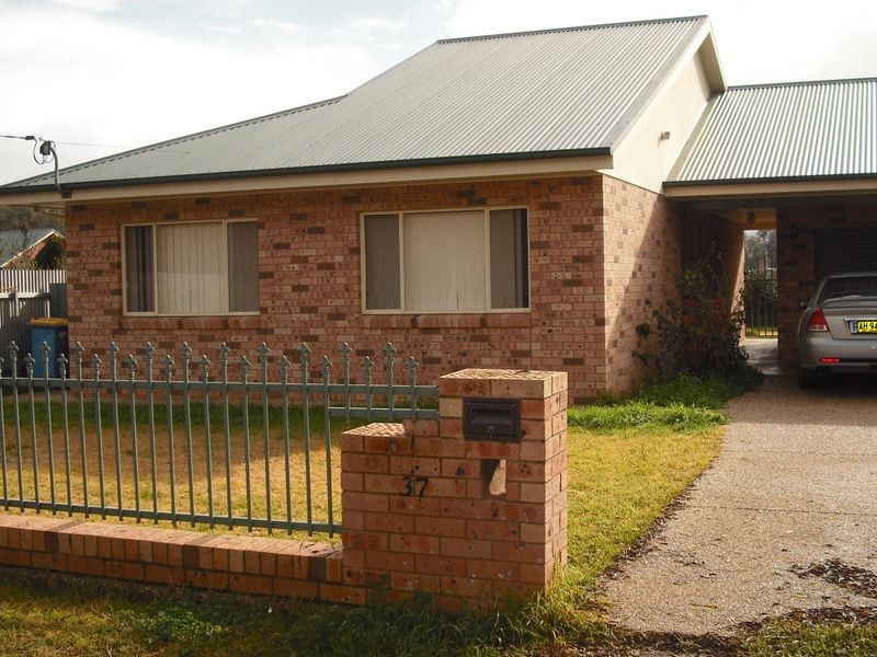 37 Craft Street, Lake Albert NSW 2650