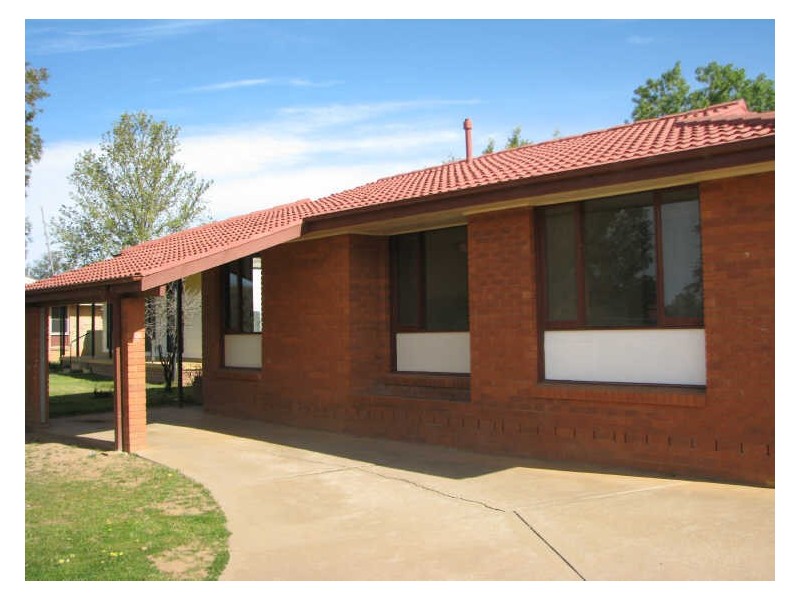 36 Bruce Street, Wagga Wagga NSW 2650