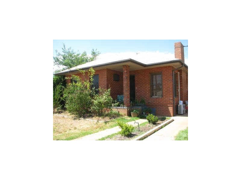 72 Fernleigh Road, Wagga Wagga NSW 2650
