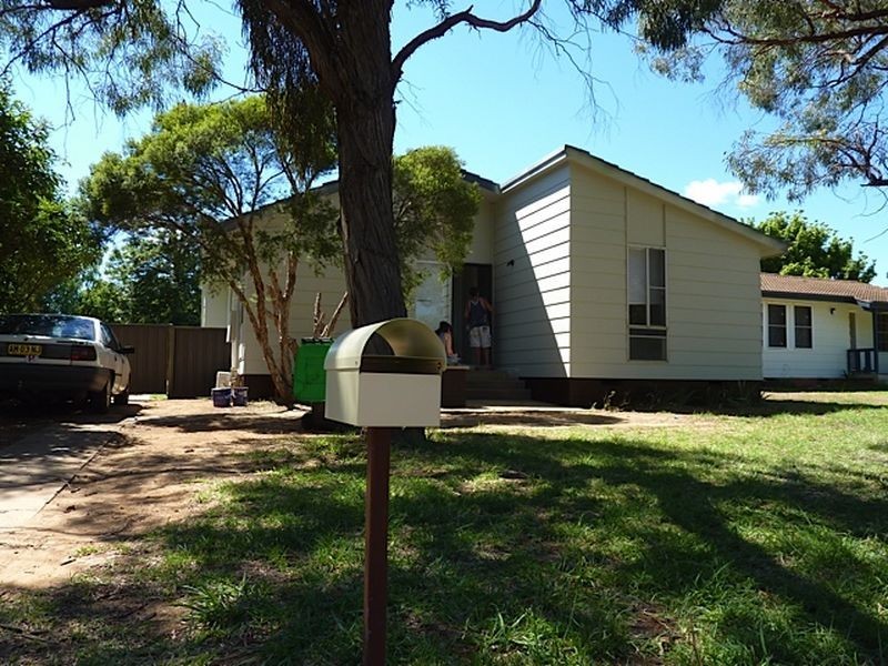 27 Callaghan Street, Ashmont NSW 2650