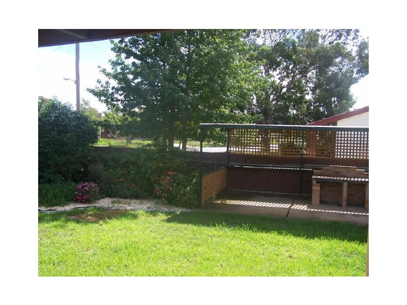 221 Fernleigh Road, Wagga Wagga NSW 2650