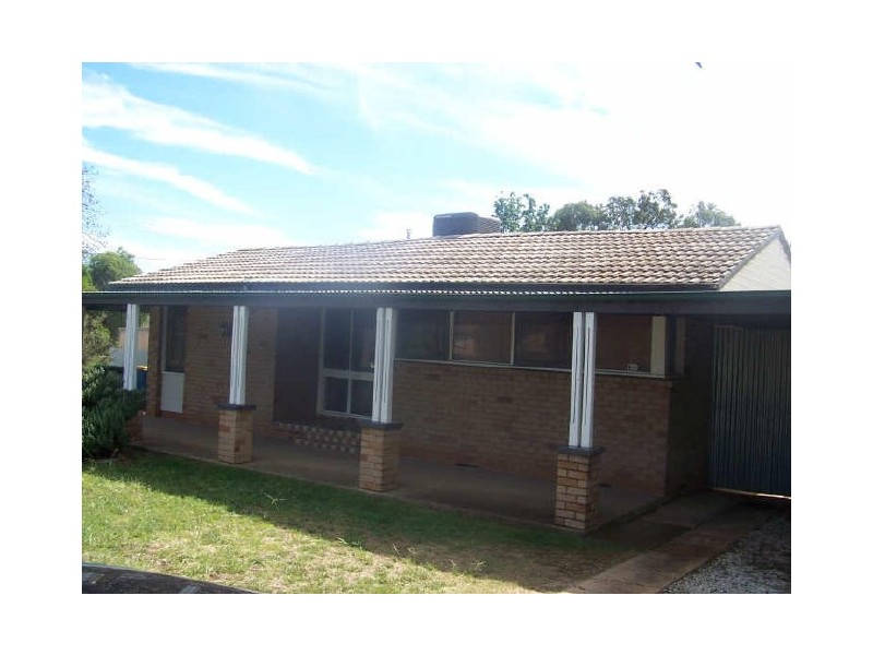 221 Fernleigh Road, Wagga Wagga NSW 2650