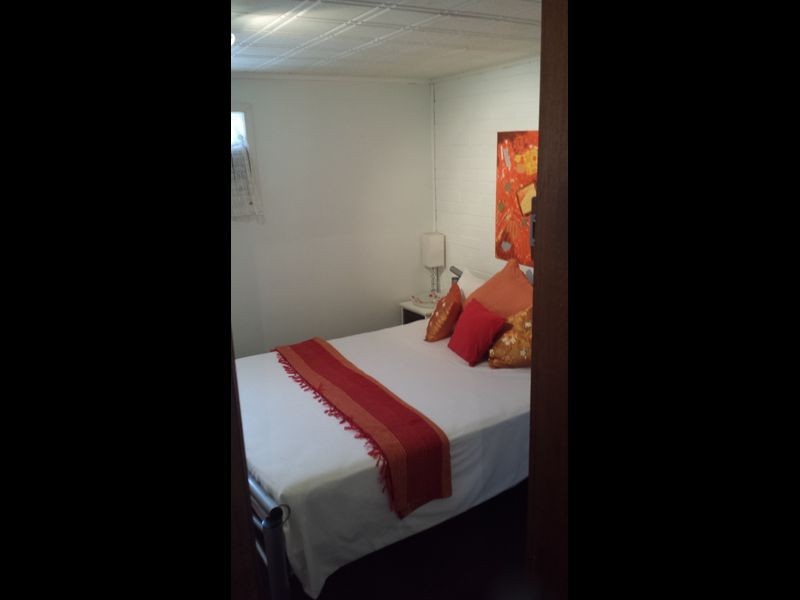 15 White Avenue, Kooringal NSW 2650