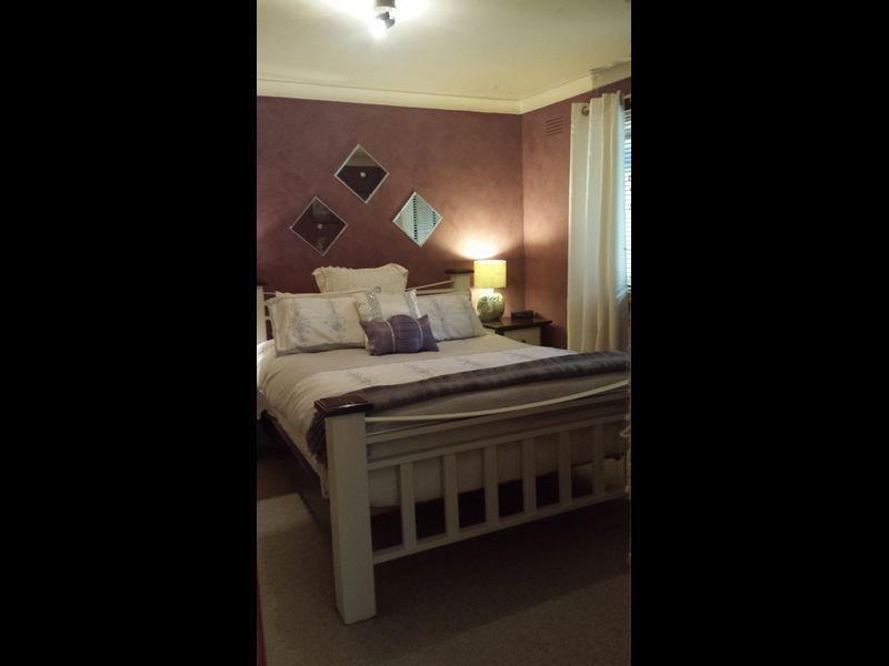 15 White Avenue, Kooringal NSW 2650