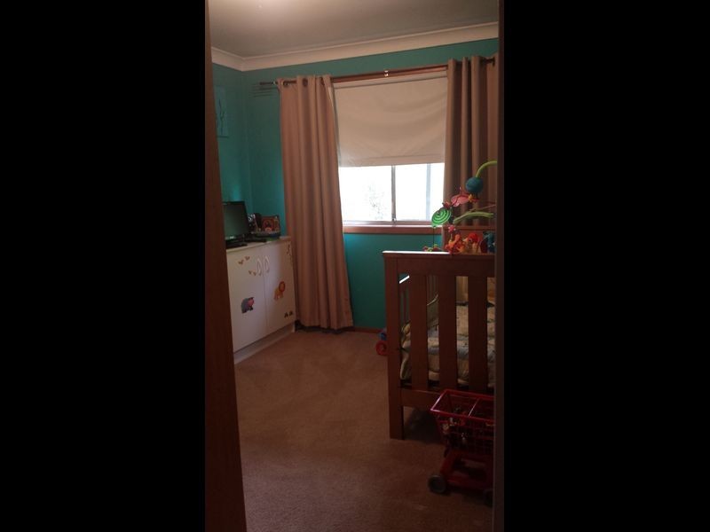 15 White Avenue, Kooringal NSW 2650