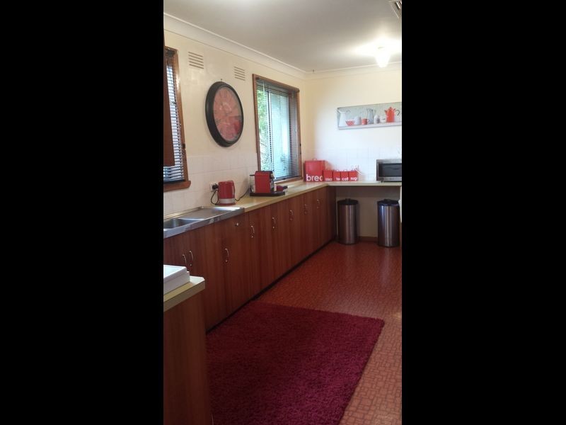 15 White Avenue, Kooringal NSW 2650