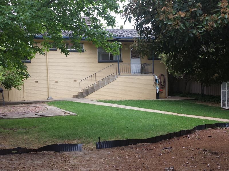 15 White Avenue, Kooringal NSW 2650