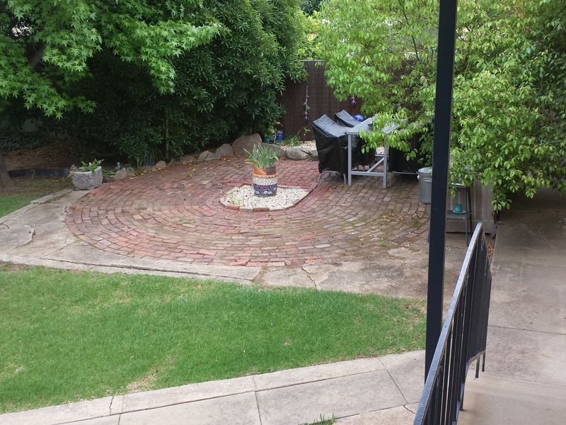 15 White Avenue, Kooringal NSW 2650