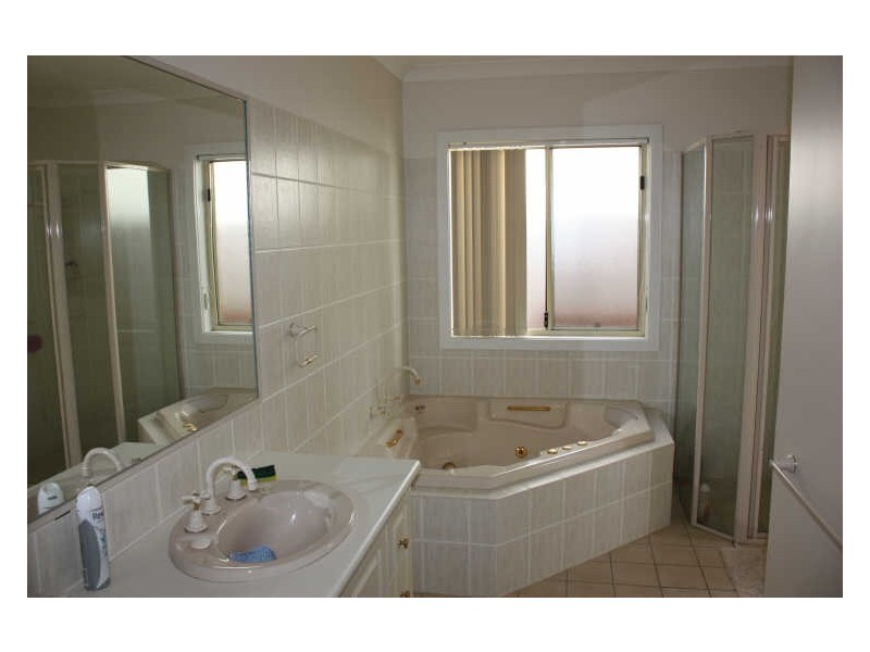 54 Mckeown Street, Wagga Wagga NSW 2650
