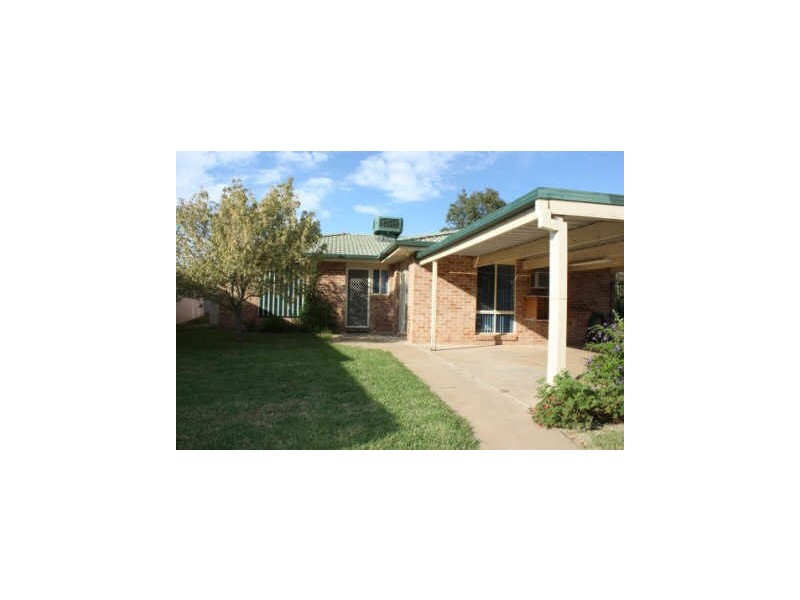 18 Eldershaw Drive, Forest Hill NSW 2651