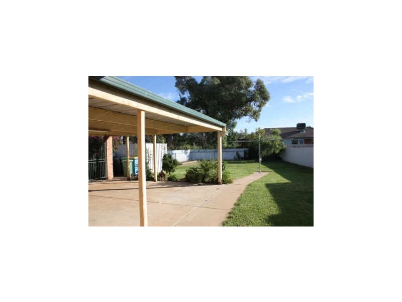 18 Eldershaw Drive, Forest Hill NSW 2651