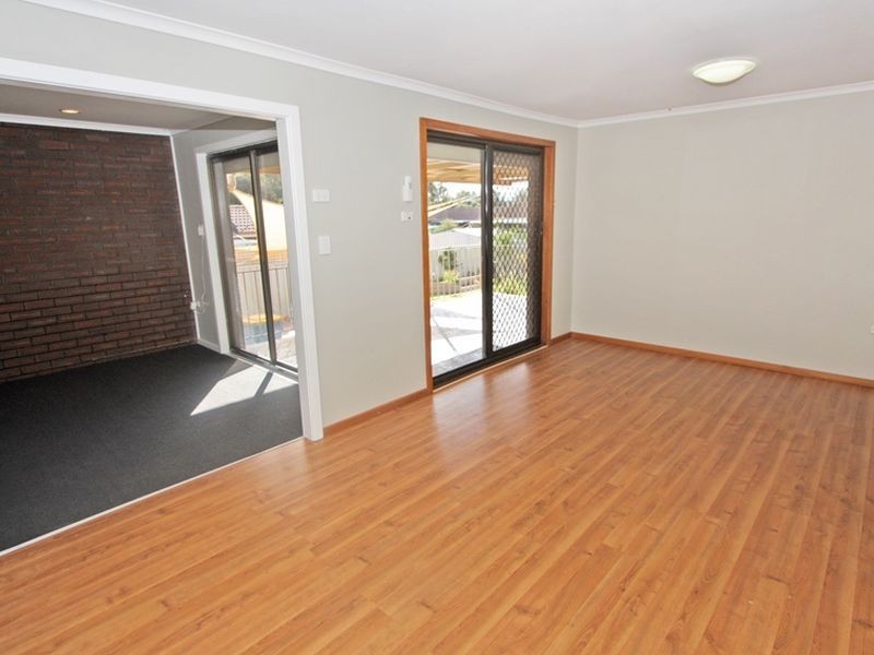 3 Finch Place, Mount Austin NSW 2650