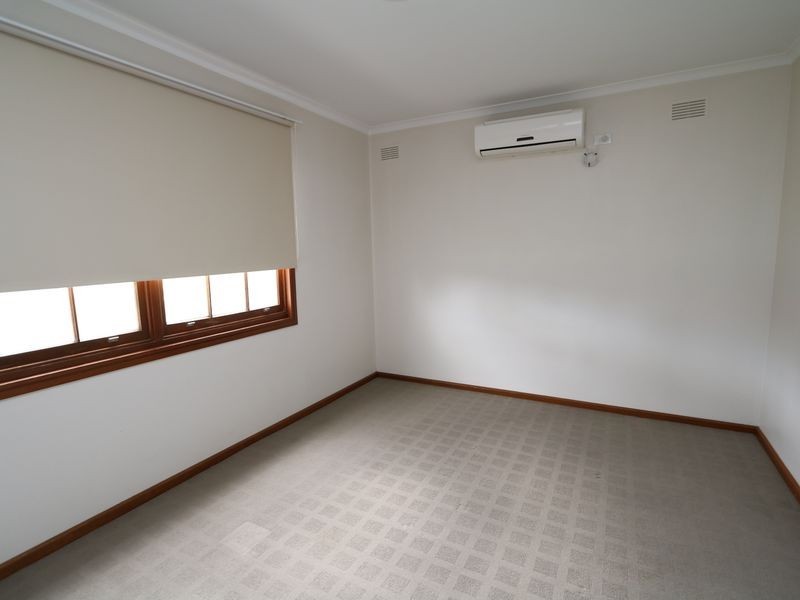 5 Baird Avenue, Kooringal NSW 2650