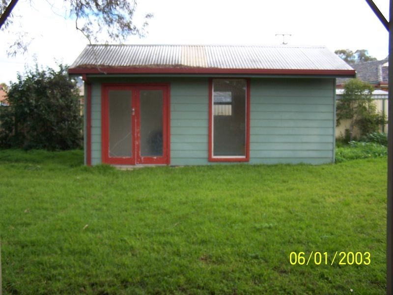 6 Maloo Crescent, Kooringal NSW 2650