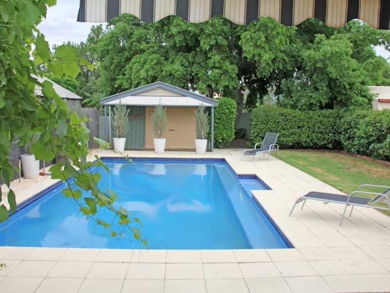 6 Little Best Street, Wagga Wagga NSW 2650