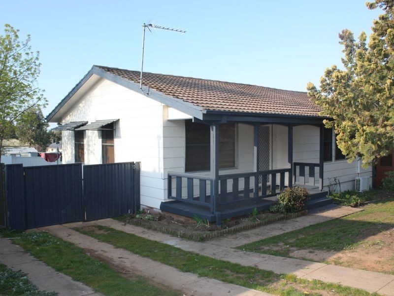 51 Connorton Avenue, Wagga Wagga NSW 2650
