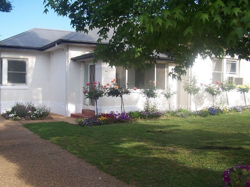 41 Mitchelmore Street, Turvey Park NSW 2650