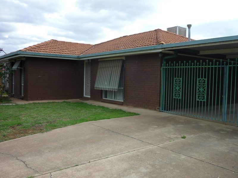 6 Forrest Street, Lake Albert NSW 2650