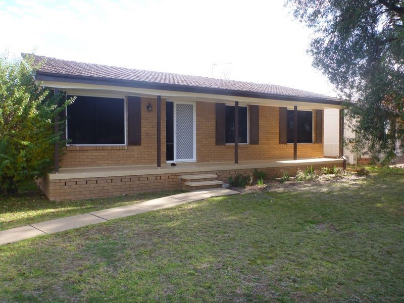 155 Raye Street, Tolland NSW 2650