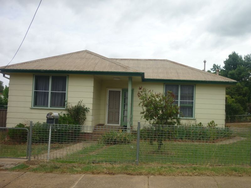 17 Mcdonough Avenue, Mount Austin NSW 2650