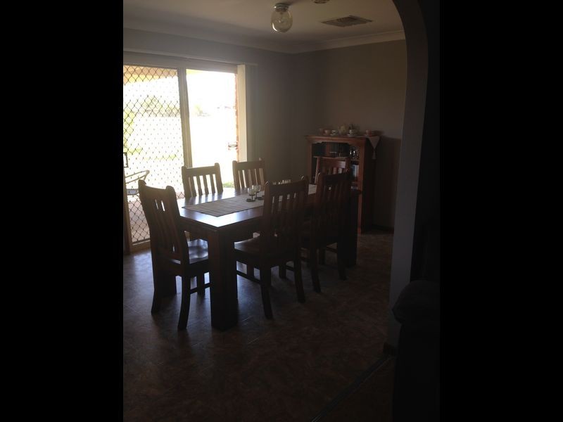 37 Eldershaw Drive, Forest Hill NSW 2651