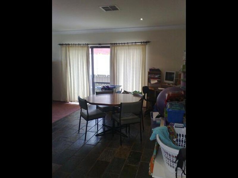 74 Jasmin Crescent, Lake Albert NSW 2650