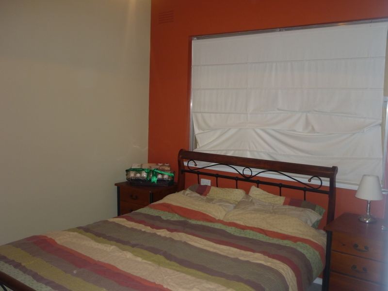 8 Endeavour Street, Kooringal NSW 2650