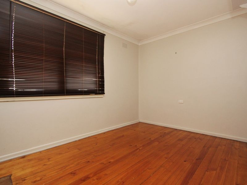 6 Victoria Street, Mount Austin NSW 2650