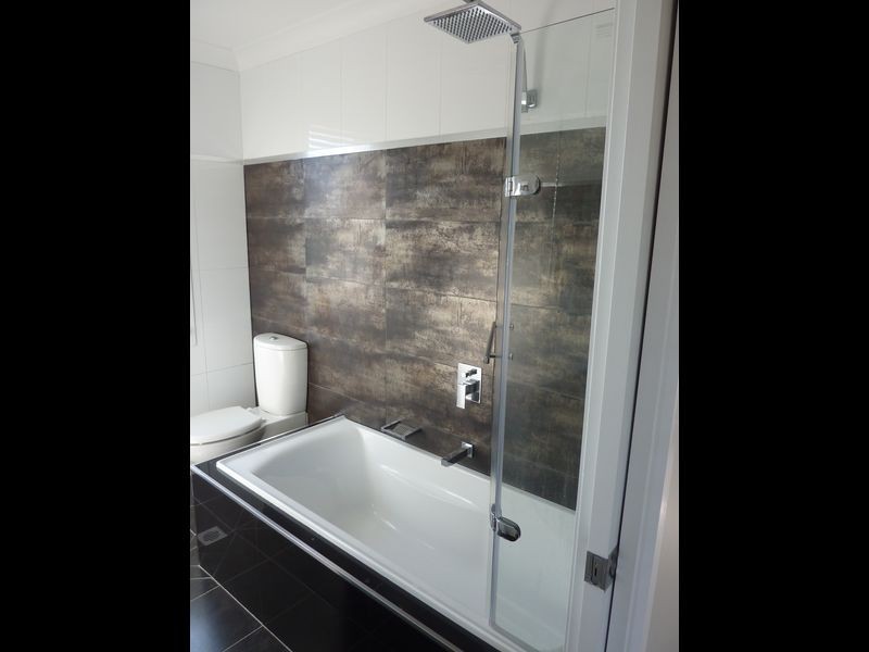 10 Townsend Place, Mount Austin NSW 2650