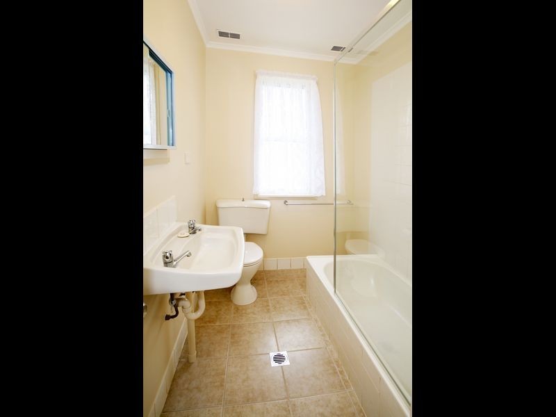 15 Toy Place, Wagga Wagga NSW 2650