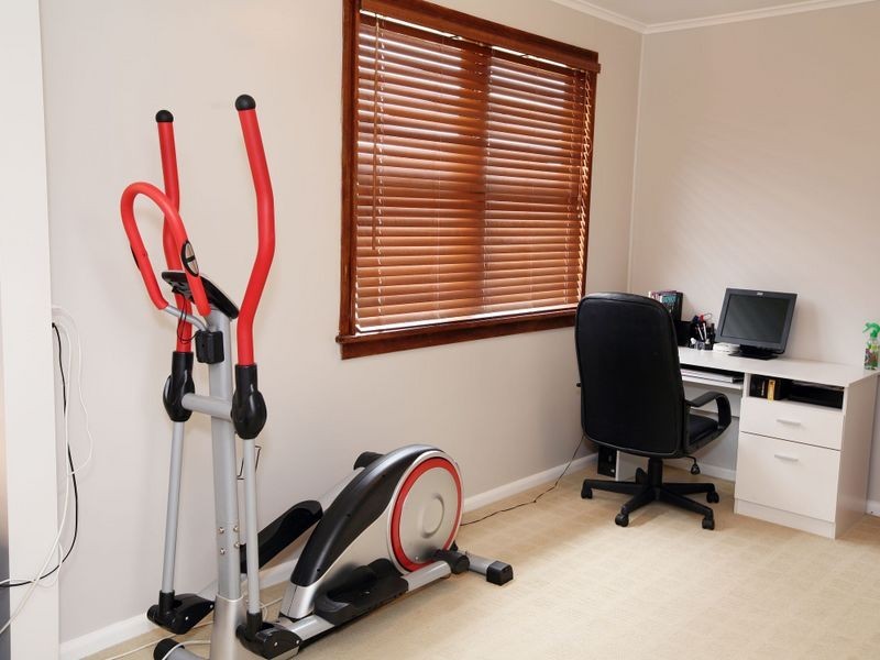 30 Gilmore Avenue, Mount Austin NSW 2650