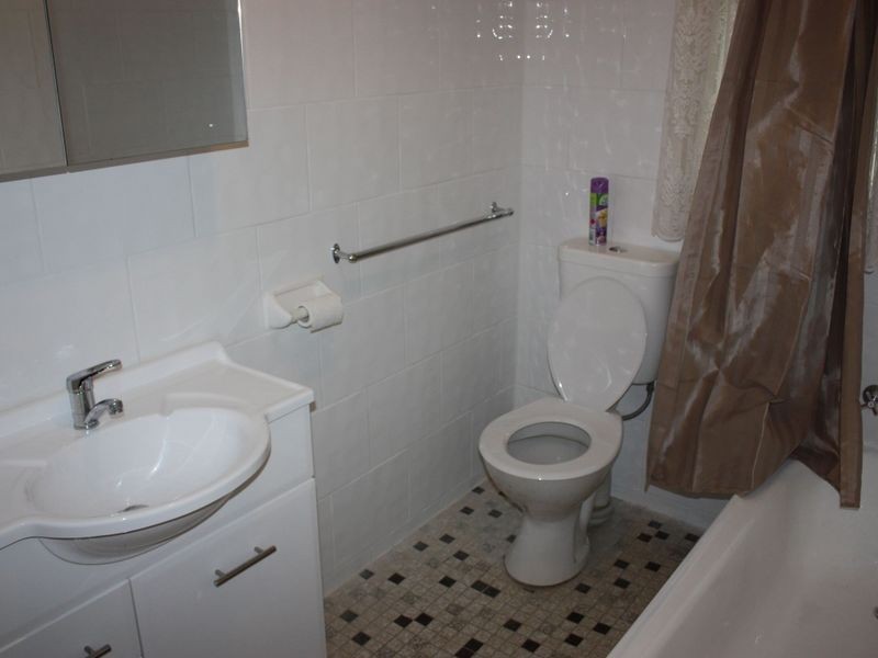 2 Meads Place, Mount Austin NSW 2650