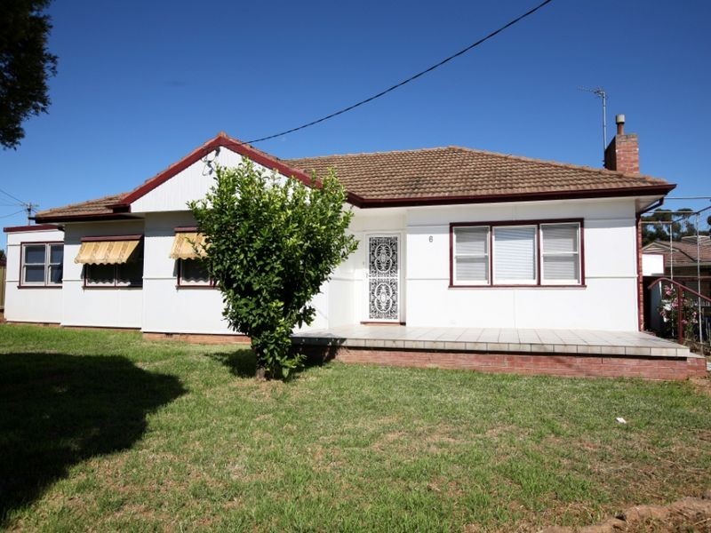6 Charleville Road, Turvey Park NSW 2650