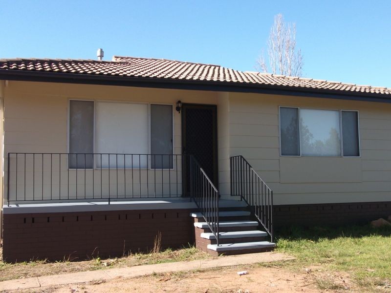 154 Raye Street, Tolland NSW 2650