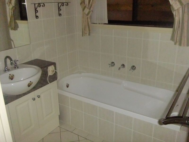 9F Bentley Place, Wagga Wagga NSW 2650