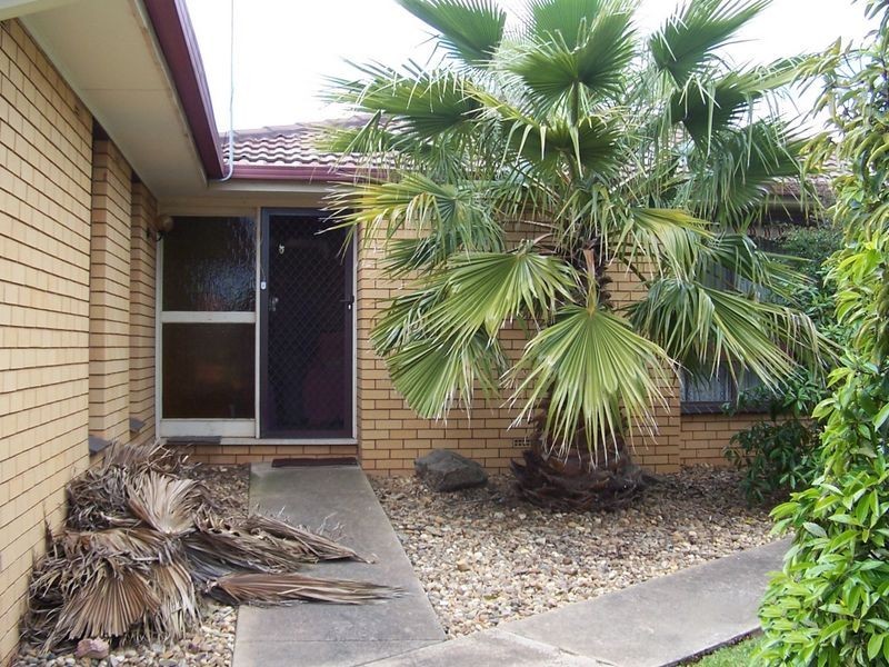 2/2 Bavaria Street, Tolland NSW 2650