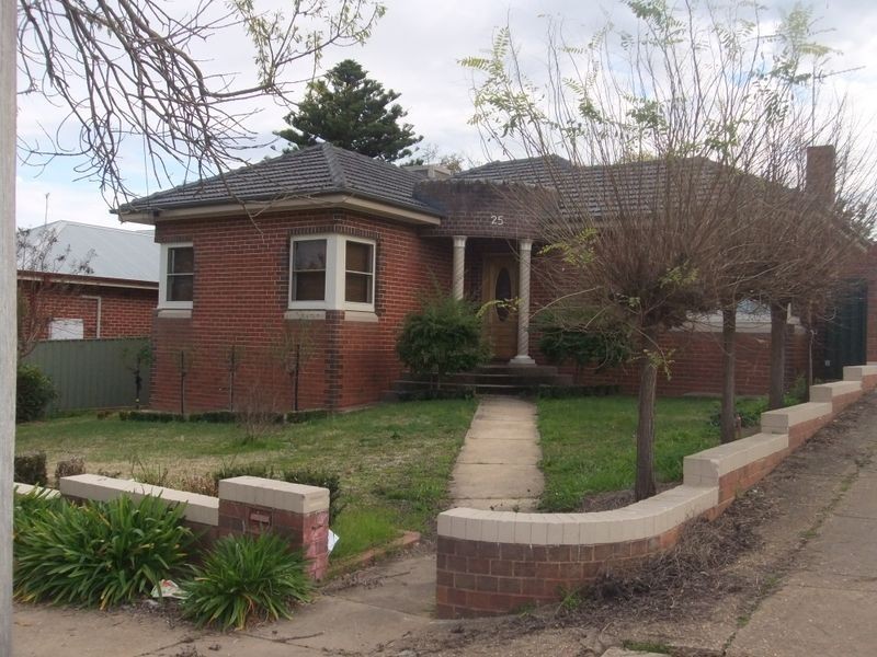 25 Sunshine Avenue, Turvey Park NSW 2650