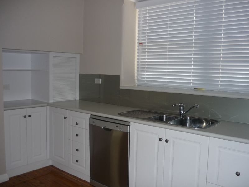 25 Sunshine Avenue, Turvey Park NSW 2650