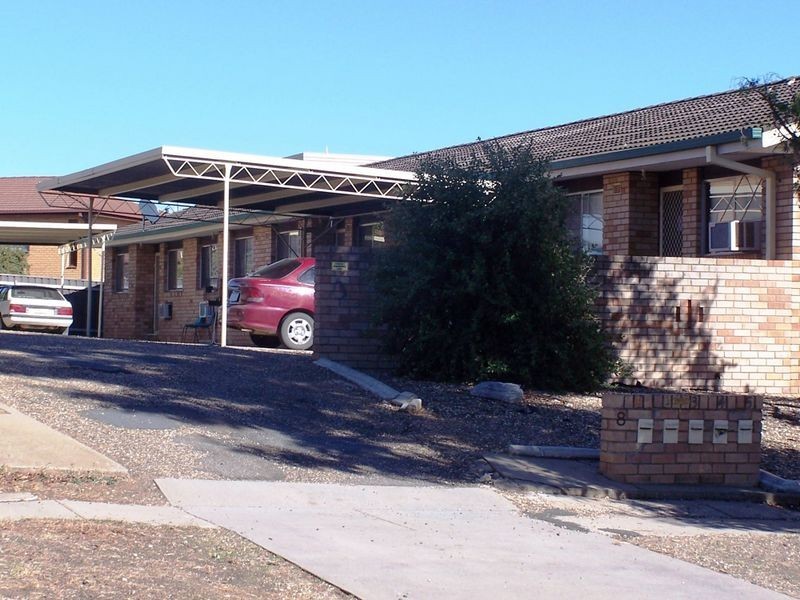 3/8 Nordlingen Drive, Tolland NSW 2650