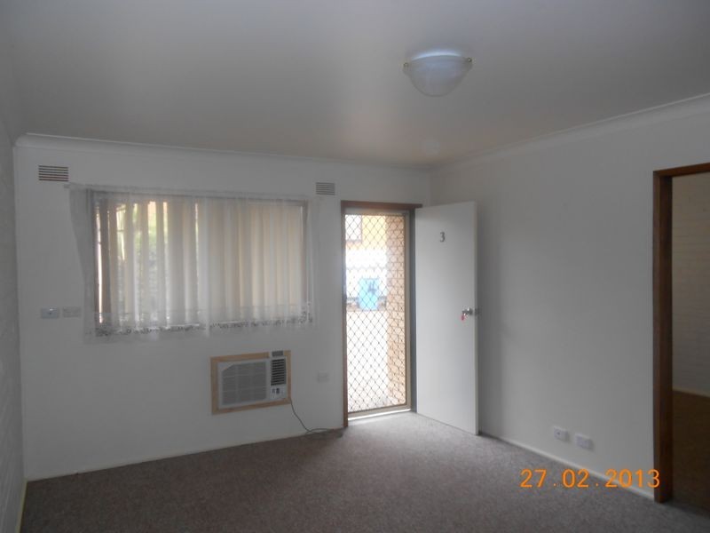 3/8 Nordlingen Drive, Tolland NSW 2650