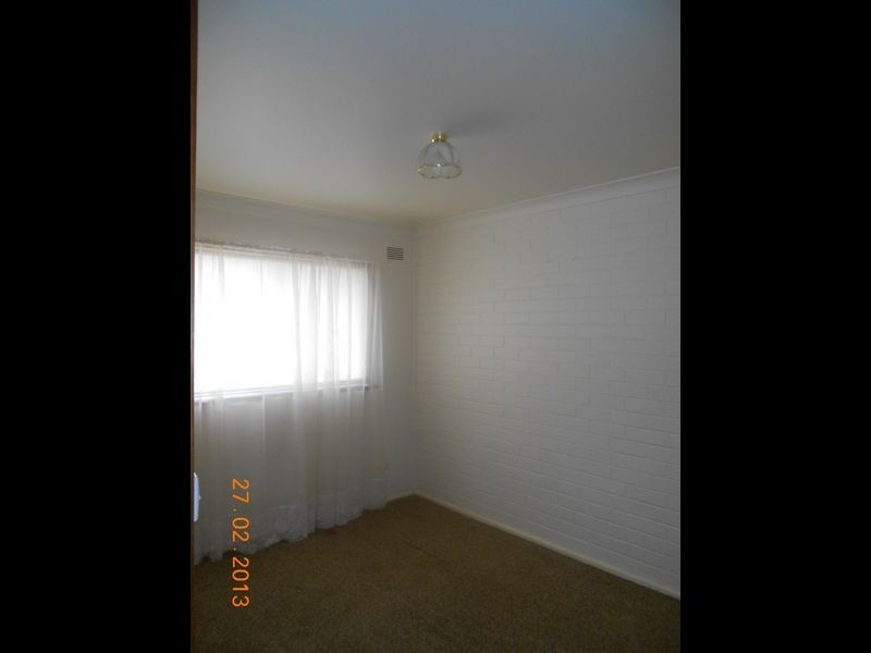 3/8 Nordlingen Drive, Tolland NSW 2650