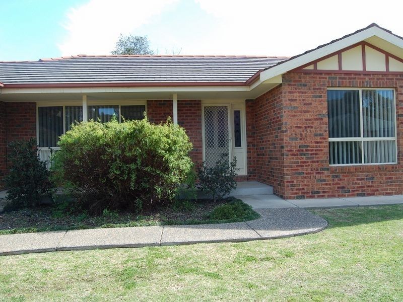 1/3A Lake Street, Wagga Wagga NSW 2650