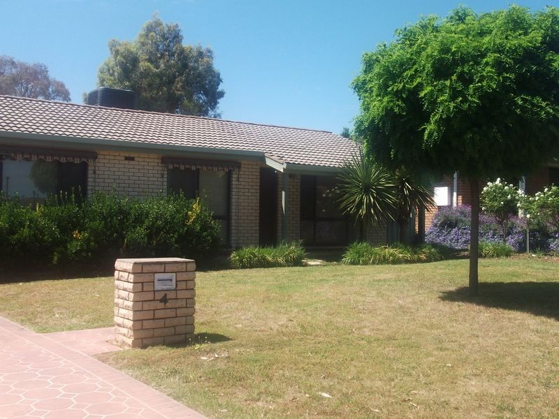 4 Eldershaw Drive, Forest Hill NSW 2651