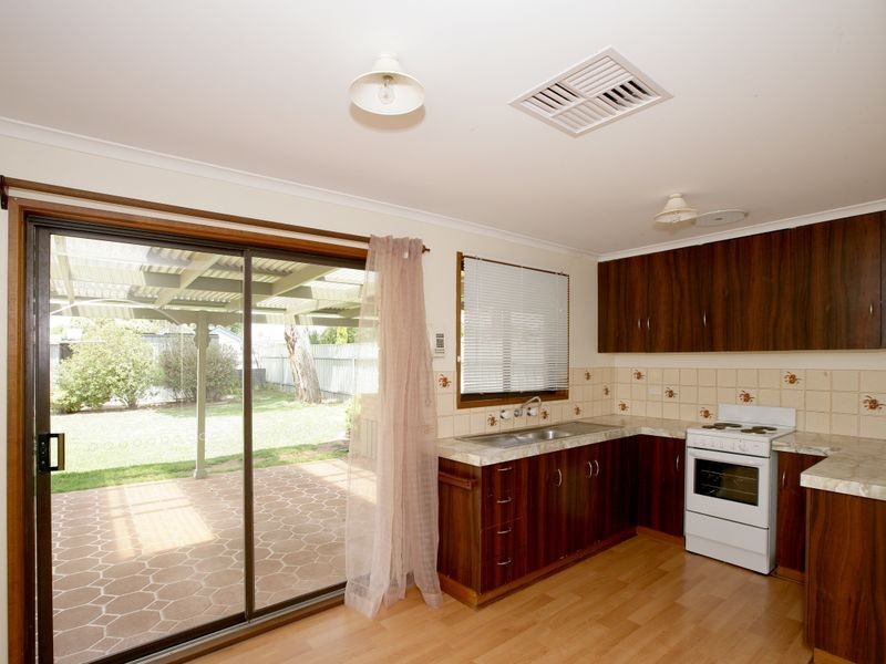 4 Eldershaw Drive, Forest Hill NSW 2651