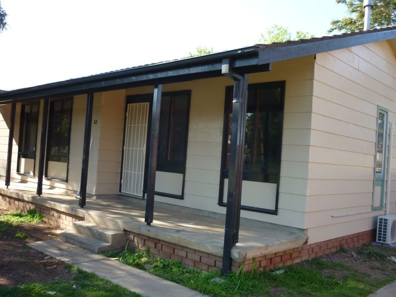 12 Edghill Place, Tolland NSW 2650