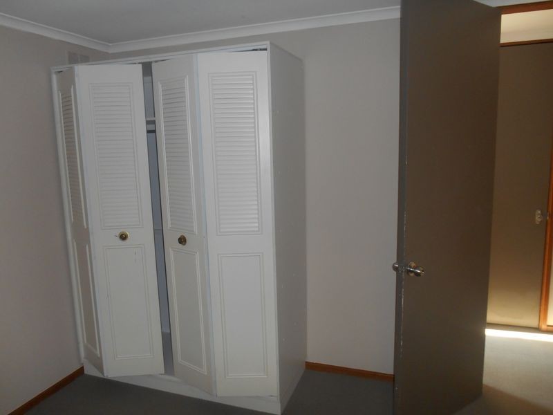 12 Edghill Place, Tolland NSW 2650